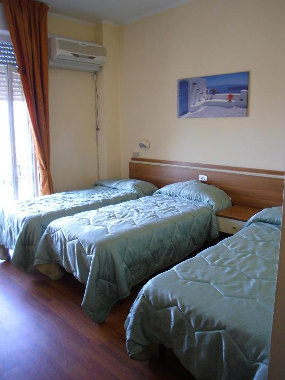 Hotel Mirage Марина-ди-Пьетрасанта Номер фото